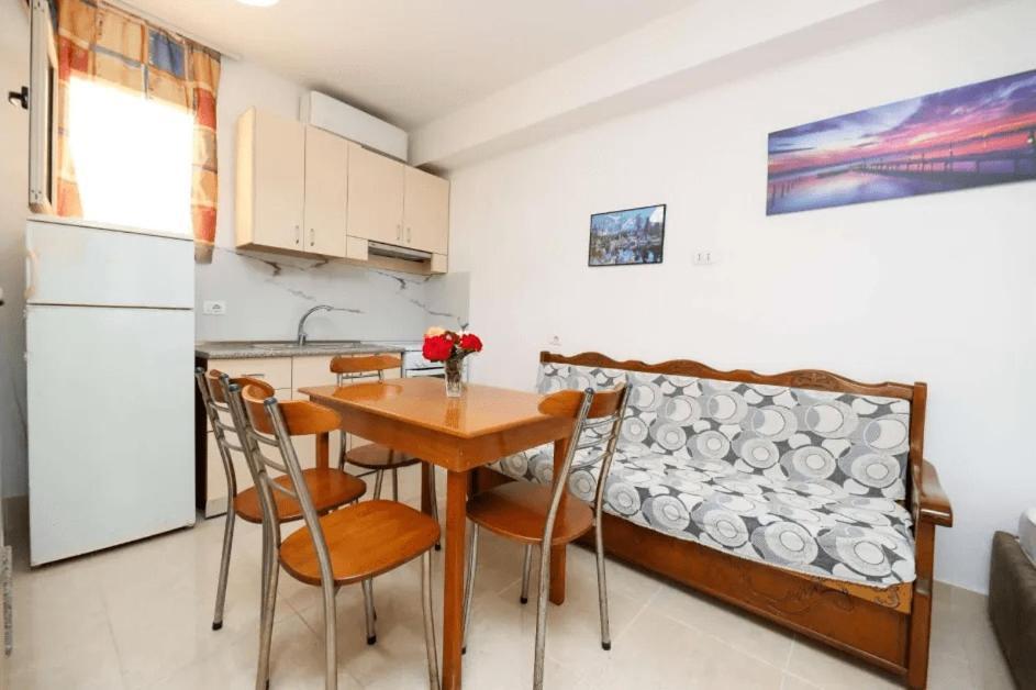 Vila Agolli Vlore Ngoại thất bức ảnh