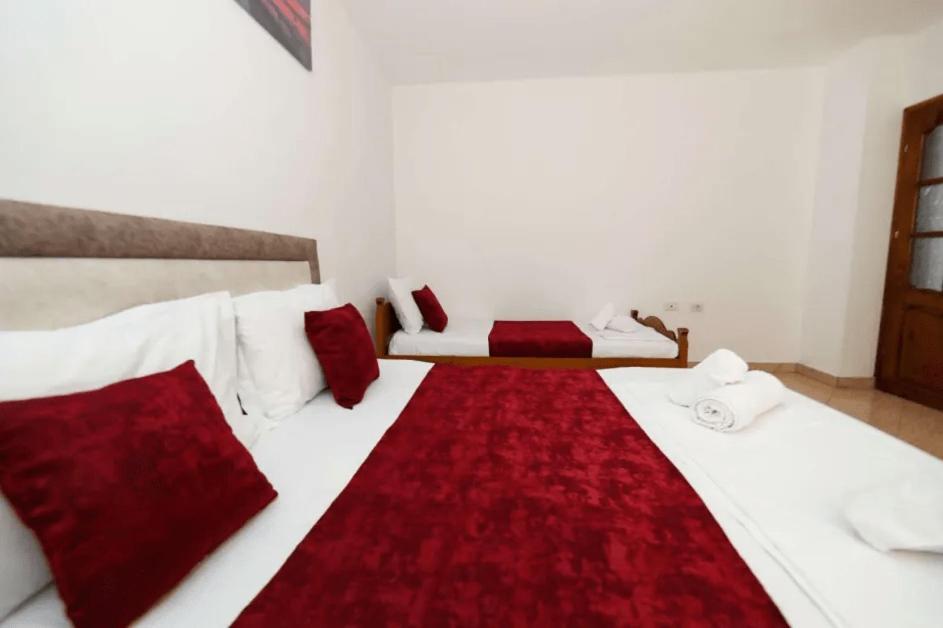 Vila Agolli Vlore Ngoại thất bức ảnh
